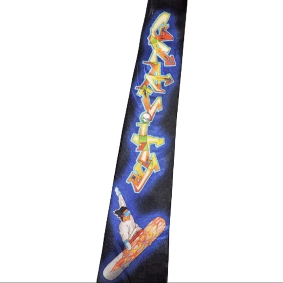 No Boundaries Snowboarding Gravity Skull Neck Tie - Picture 3 of 6